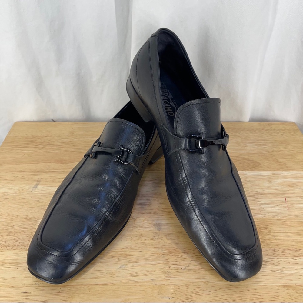 Ferragamo slip on loafer black leather size 12